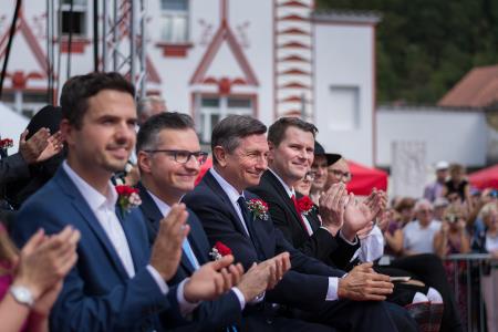 Izjemen obisk zaznamoval 50. Dneve narodnih noš in oblačilne dediščine v Kamniku (Blaž T. Muc)  (157)